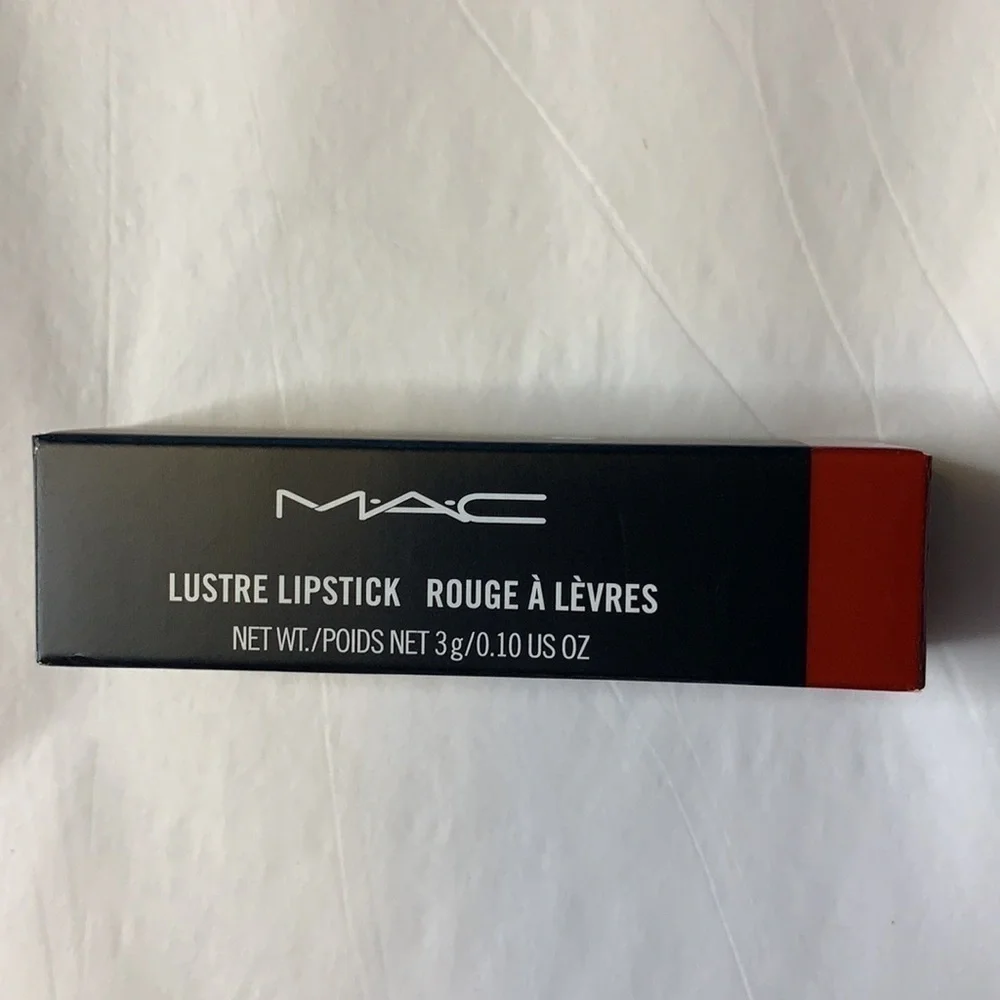 MAC *Lady Bug* Lustre Lipstick